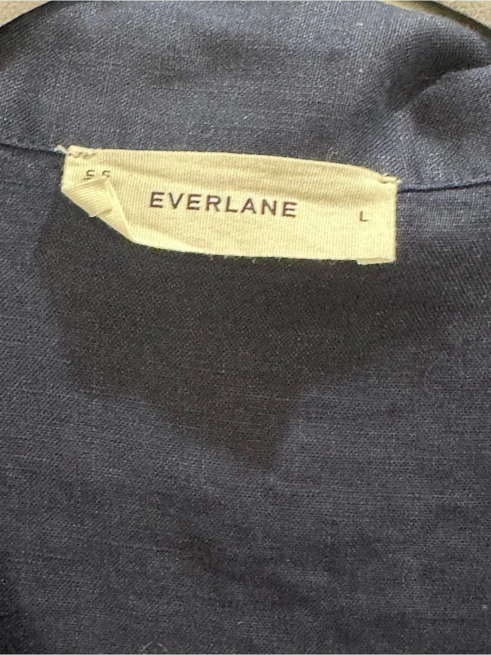 Everlane navy linen top - Picture 3 of 10